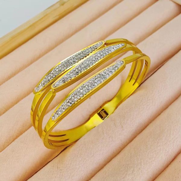 Niche Rose Gold Cold Style Bracelet - Image 5