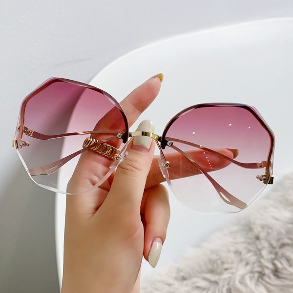 Fashionable UV Protection Sunglasses For Women - Image 7