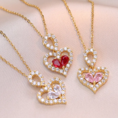 “Exquisite Luxury Rhinestone Crystal Heart Pendant Necklace for Women – Elegant Fashion Jewelry Gift for Parties and Special Occasions”