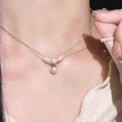 Single Small Pearl Zircon Necklace for Women – Elegant Minimalist Light Luxury Jewelry Pendant Gift