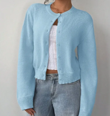 Chic Long-Sleeved Knitted Cardigan for Women – Slim Solid Color Short Sweater Fashion Wear”