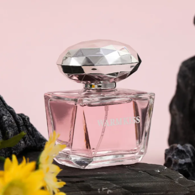 Long-lasting elegant fragrance for women