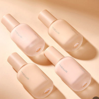 Light Yarn Skin Beauty Liquid Foundation Lightweight Moisturizing Waterproof Sweat-Proof Long-Lasting Concealer.