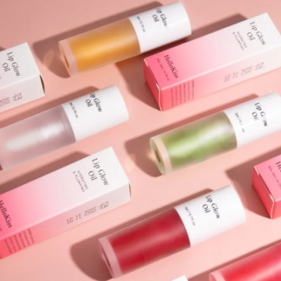 Water Light Moisturizing Fruit Flavor Lip Gloss with shiny hydrating formula and fruity fragrance for soft glossy lips