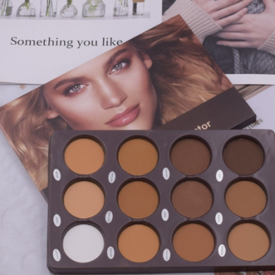 12 Color Makeup Repair Plate for cosmetic mixing and broken makeup repair – professional beauty tool