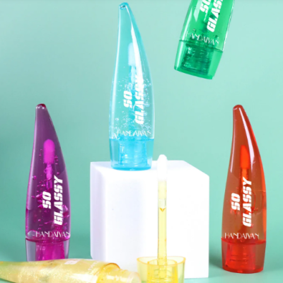 Color-Changing Lip Gloss Pearlescent Mirror Glass Transparent with pH-reactive formula for personalized glossy shine