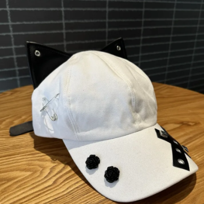 A niche baseball cap with three-dimensional cat ears