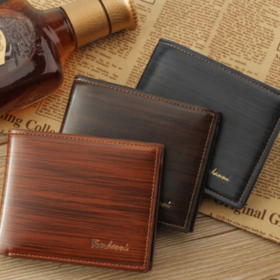 Slim men wallet with shiny finish