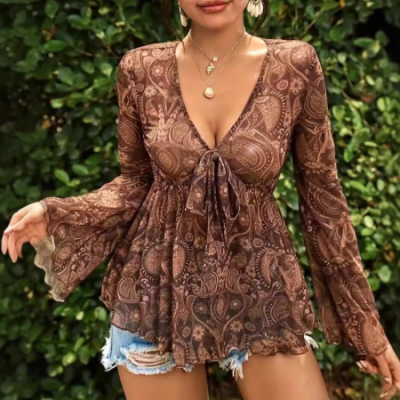 deep V-neck slim fit top
