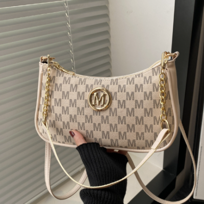 trendy underarm pouch bag with fashionable one shoulder design