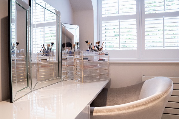makeup corner