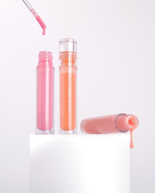 red and nude liquid lipsticks
